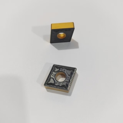 Machining de précision avec des inserts de tournage de carbure K40 Dureté 89,5HRA
