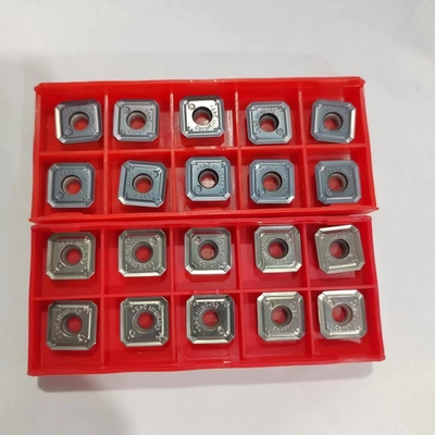 Un bon prix. Le carbure de tungstène de haute qualité de rotation externe d'outil insère la résistance à l'usure pour l'usinage en ligne